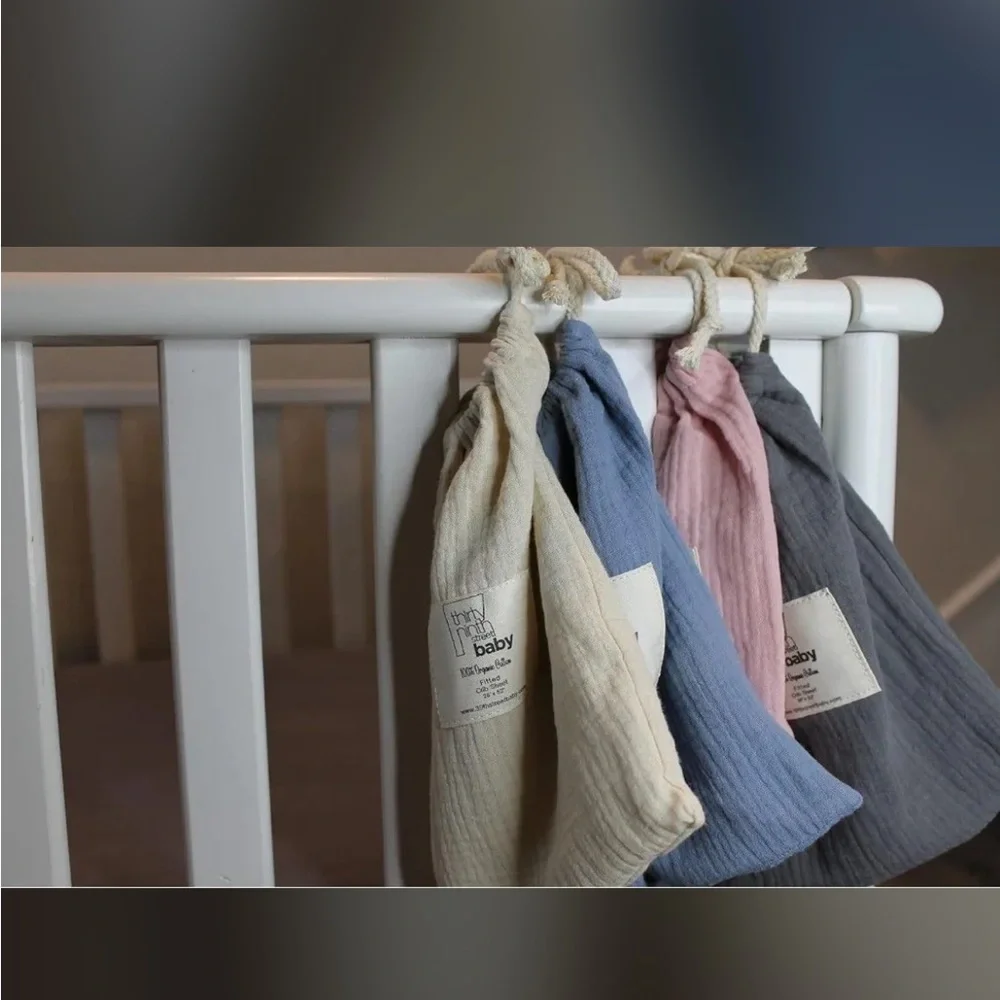 Fitted Crib Sheet- 28x52– Comes in a bag